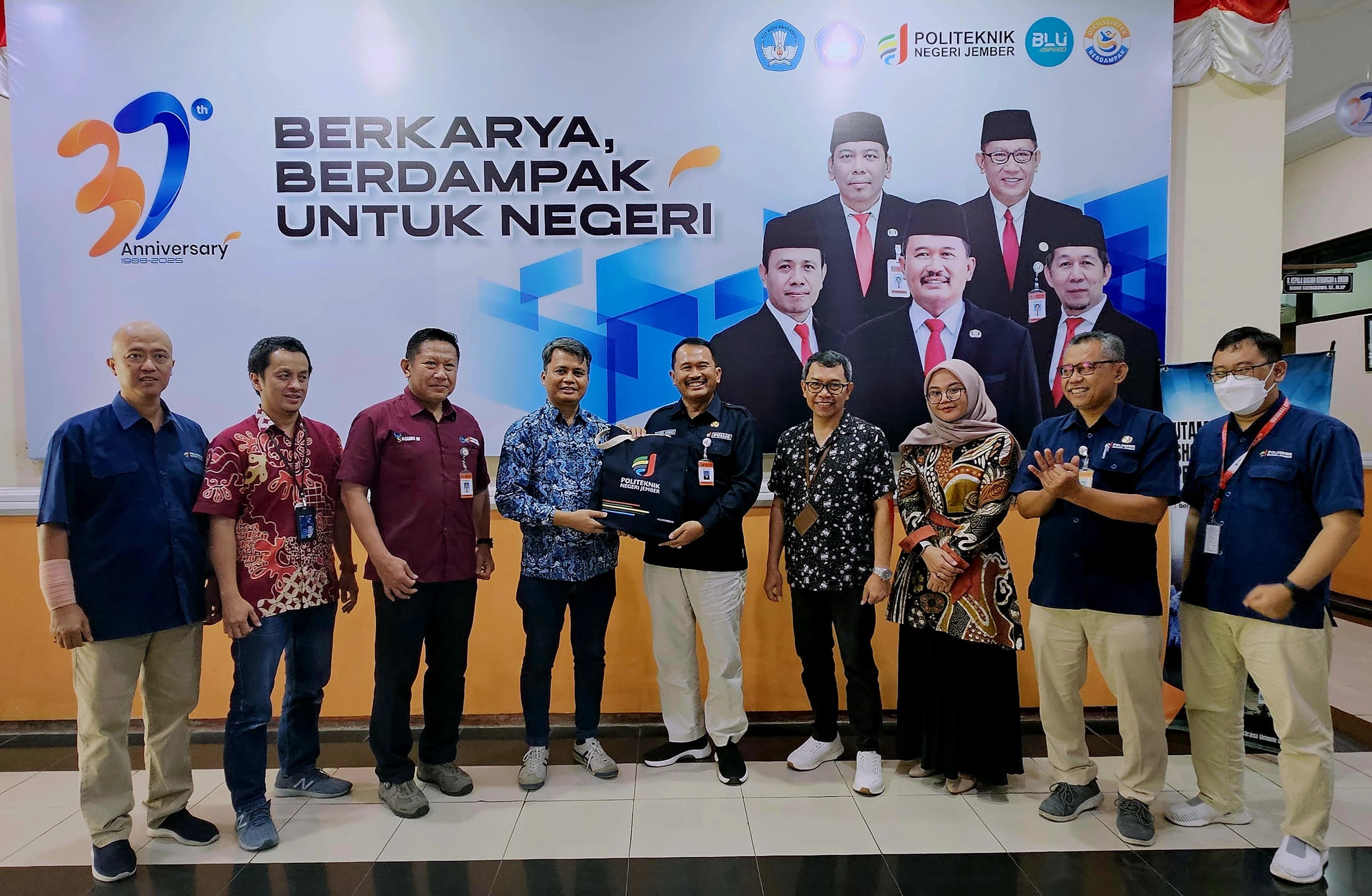 Management Visit PT. Telkom, Tbk Regional III ke Politeknik Negeri Jember
